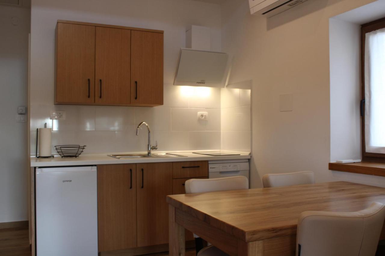 ホテル G House Dutovlje エクステリア 写真
