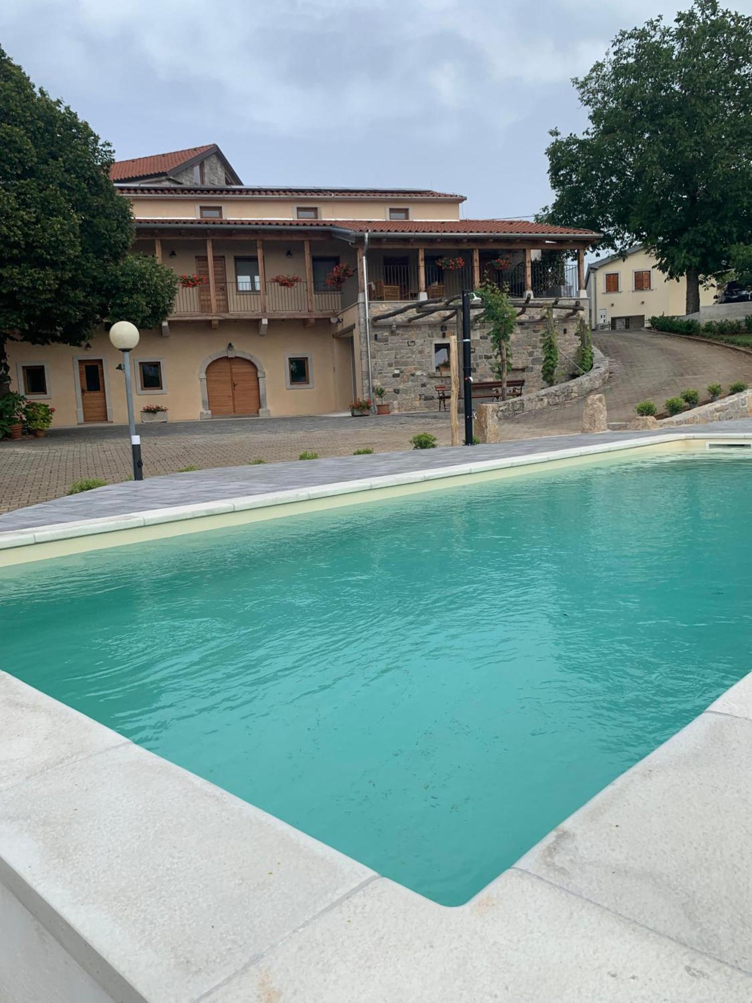 ホテル G House Dutovlje エクステリア 写真