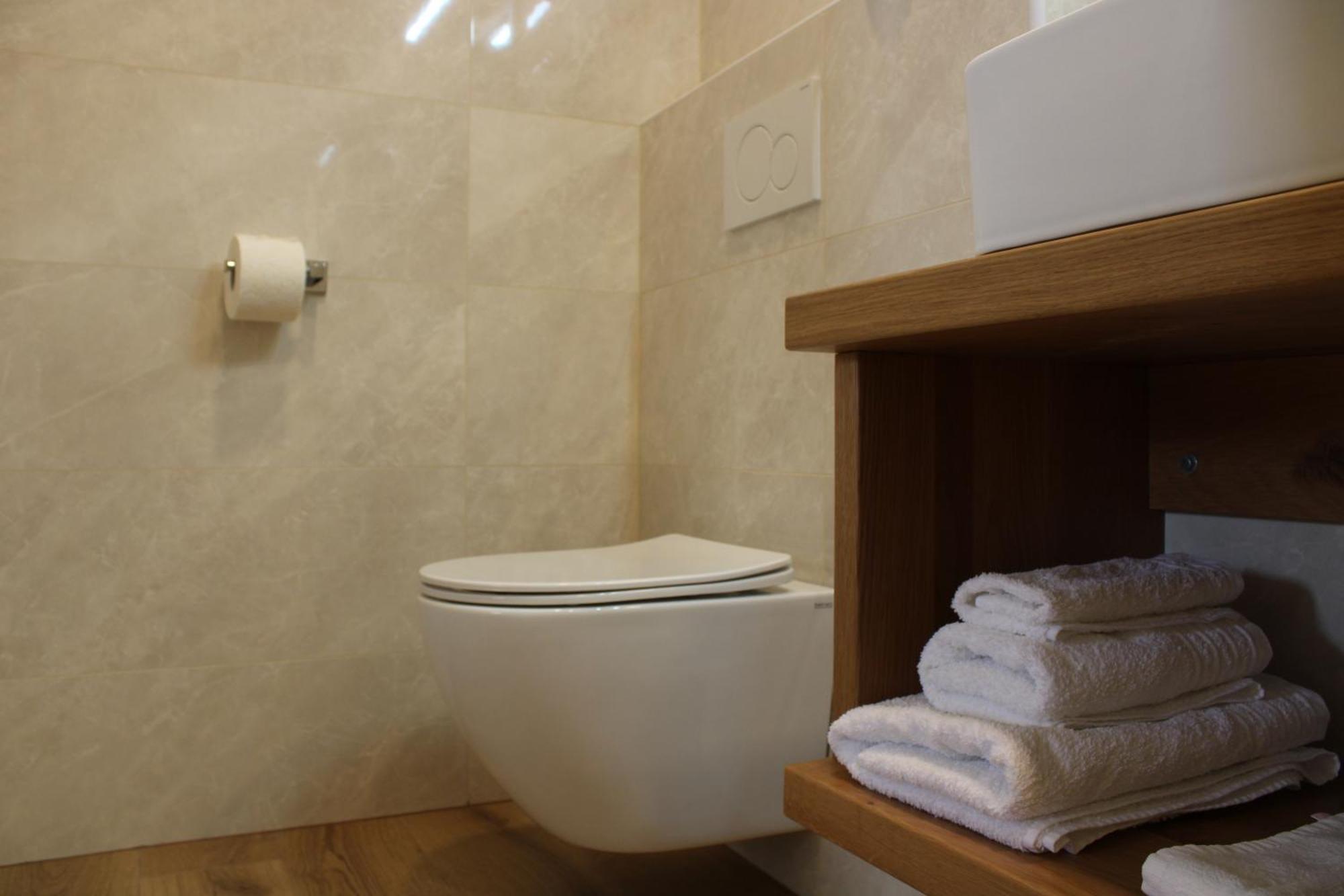 ホテル G House Dutovlje エクステリア 写真