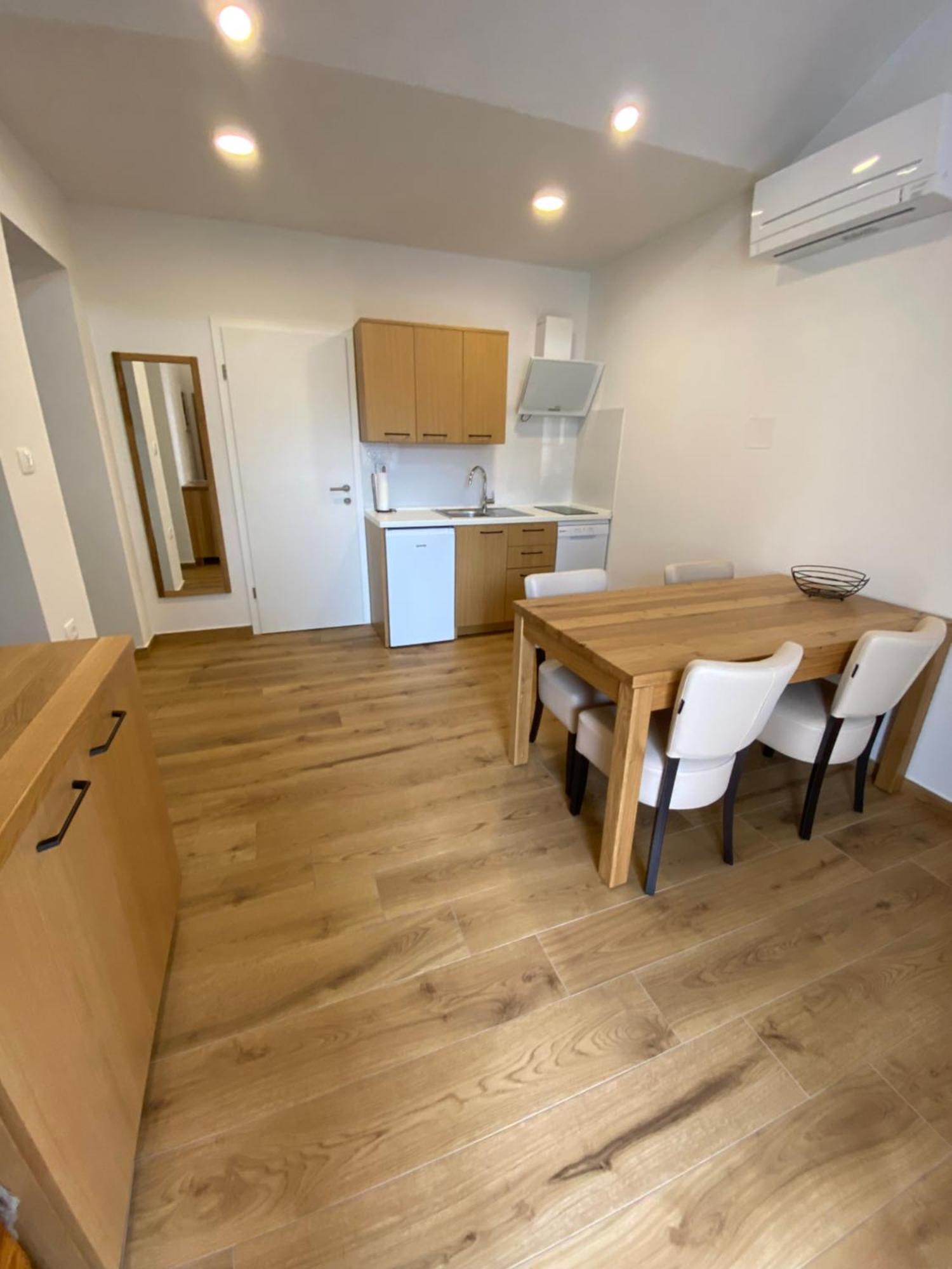 ホテル G House Dutovlje エクステリア 写真